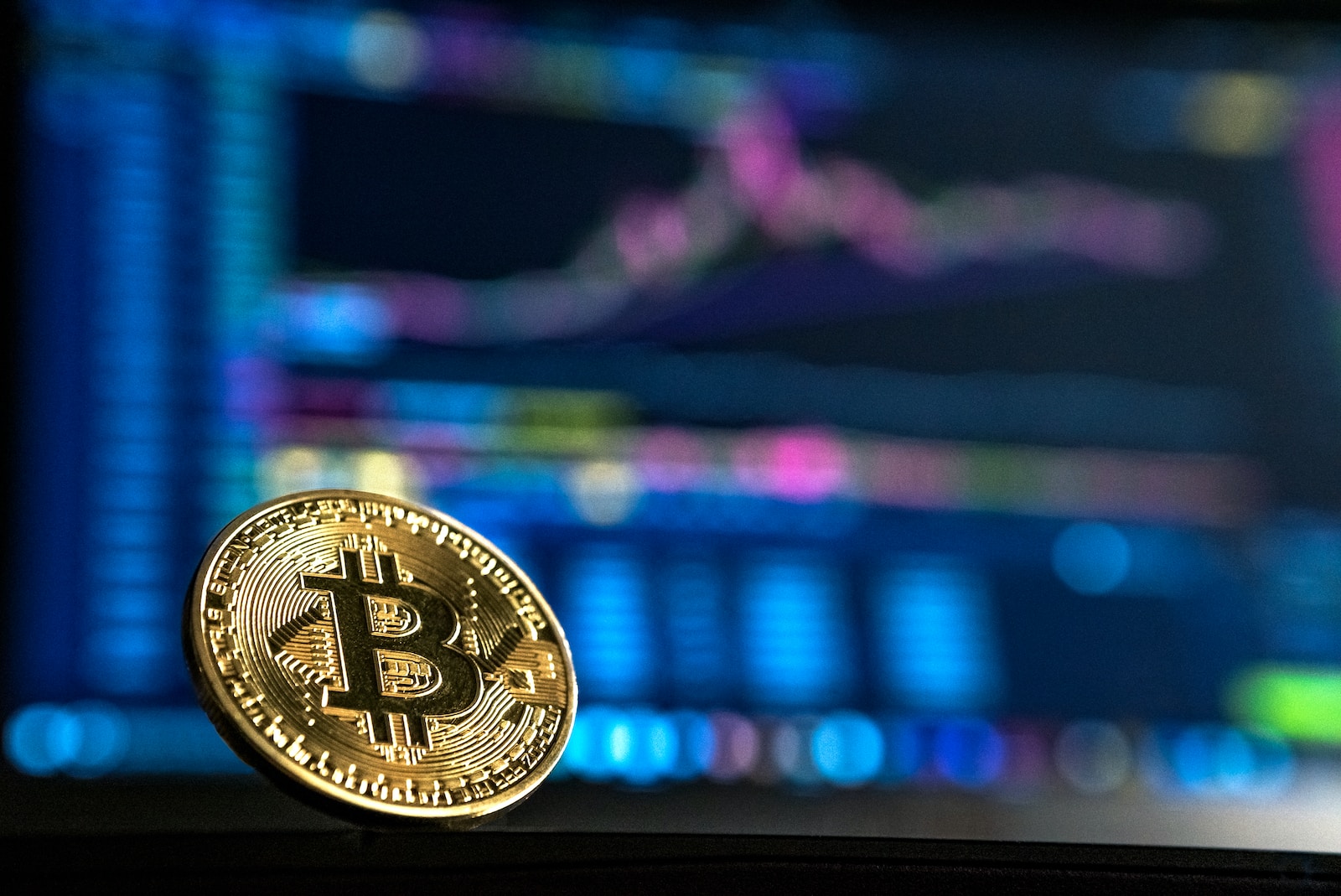 Co to bitcoin? – Jak działa i jak go kopać?