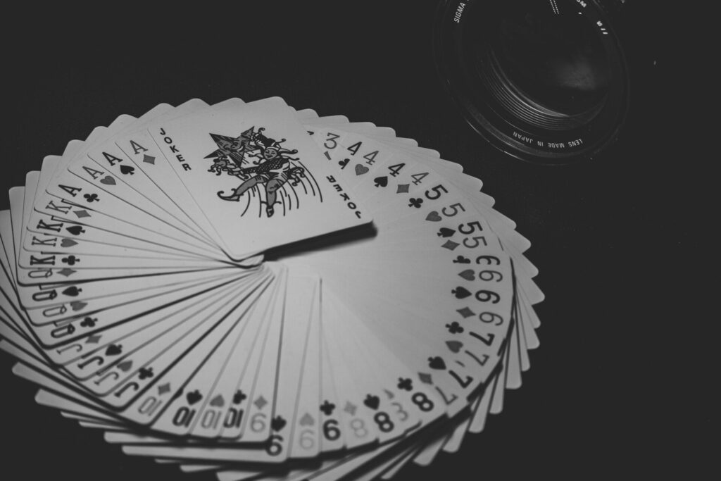 Rzuć kostką i zmień swoje życie w Slottica Casino