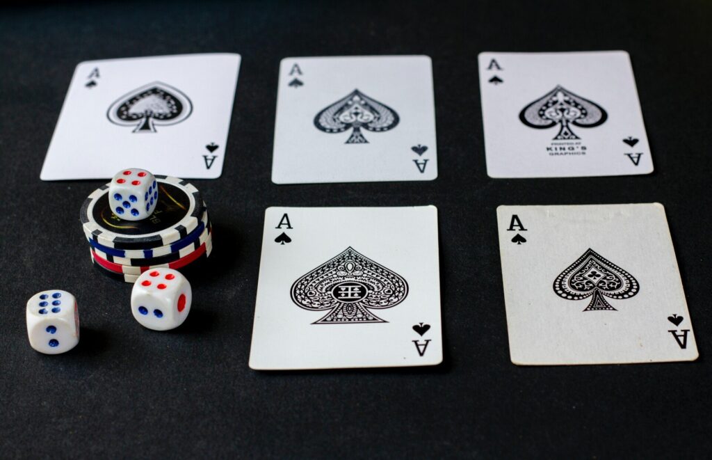 Rzuć kostką i zmień swoje życie w Slottica Casino